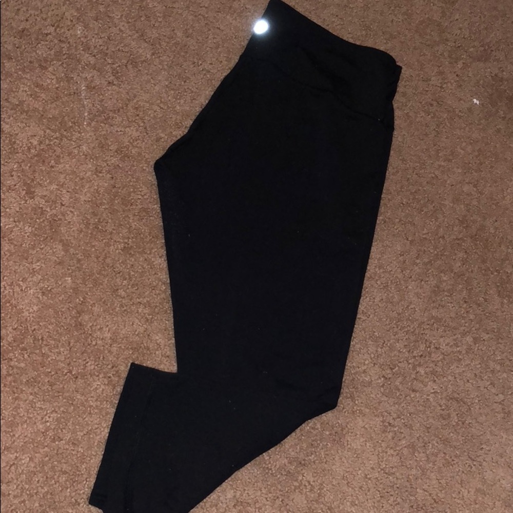 Cropped Black lululemon leggings